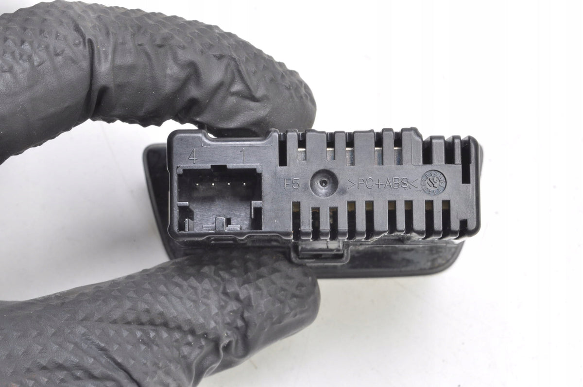 VOLKSWAGEN T-ROC GOLF VIII USB INPUT 21R 2G6035954