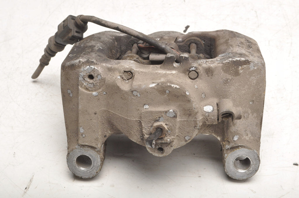 VOLKSWAGEN TOUAREG AND BRAKE CALIPER RIGHT REAR