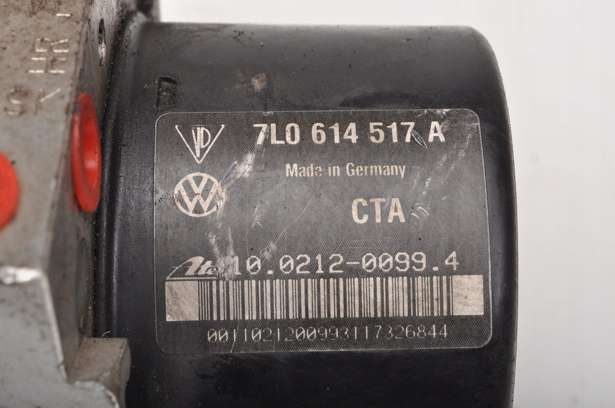 VOLKSWAGEN TOUAREG AND PUMP ABS 7L0614517A