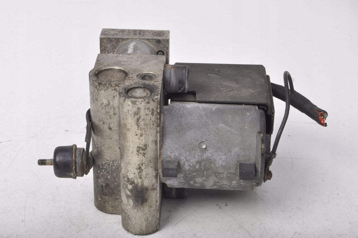 VOLVO 940 2.3 T PUMP ABS 0265205010 3530871
