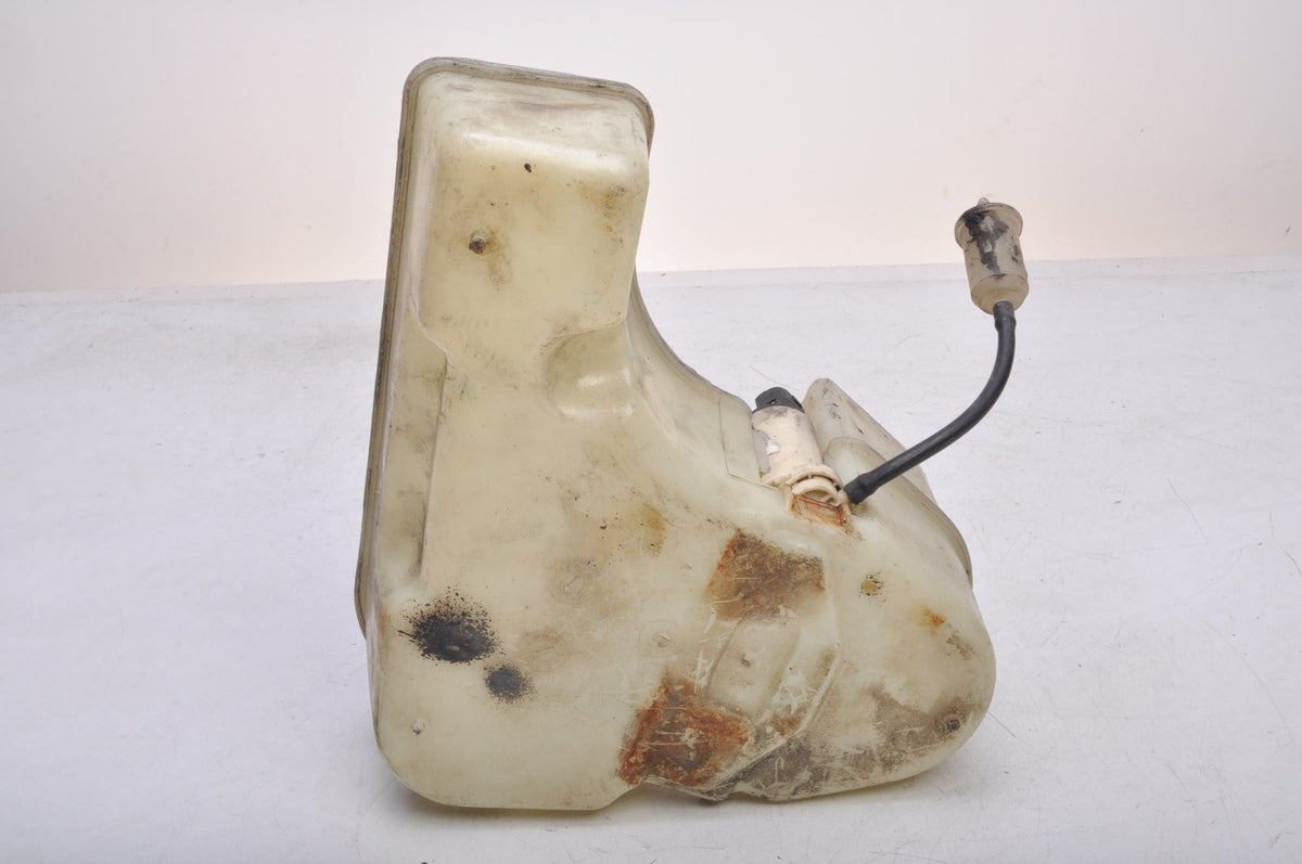 VOLVO 940 WASHER RESERVOIR 1369857