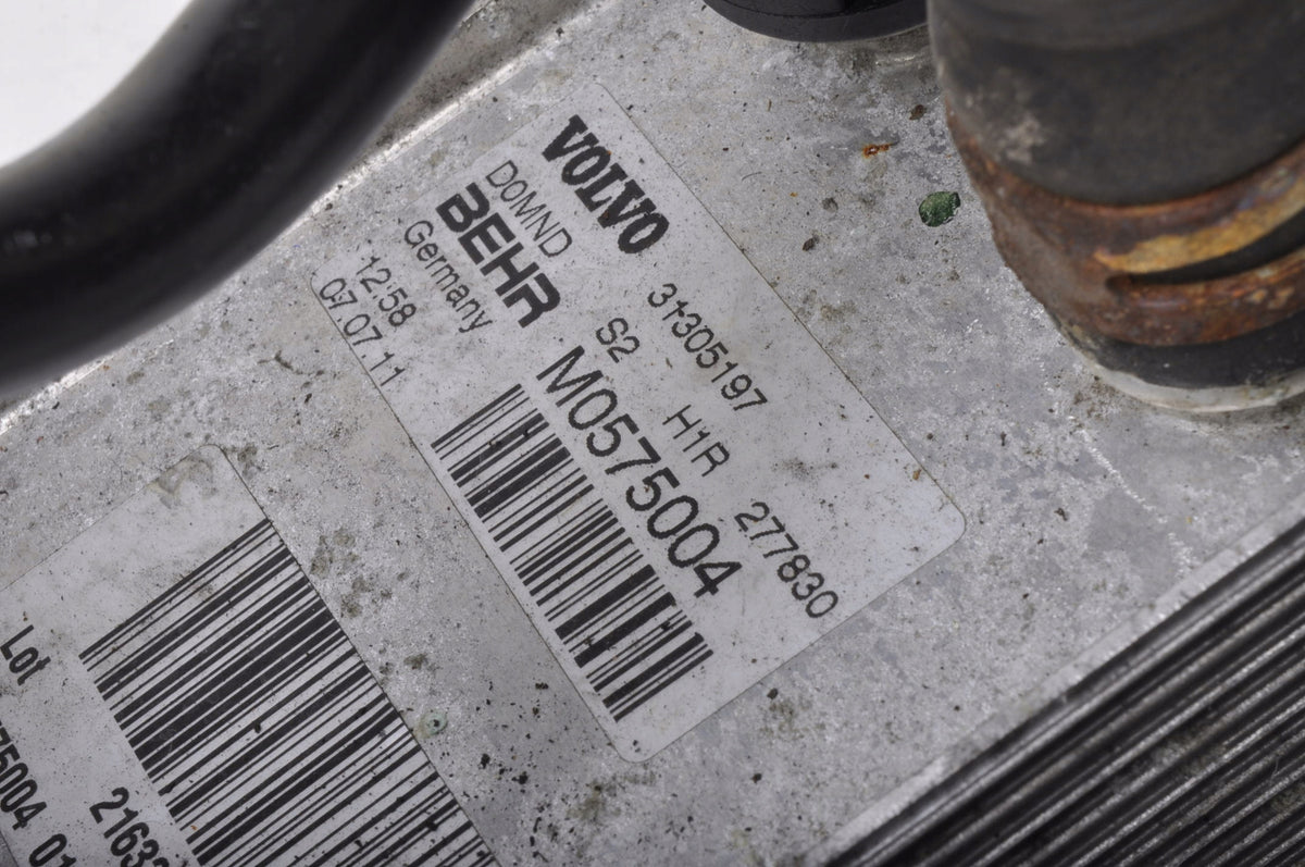 VOLVO C30 C30 S40 V50 2.0 D3 OIL COOLER 31305197