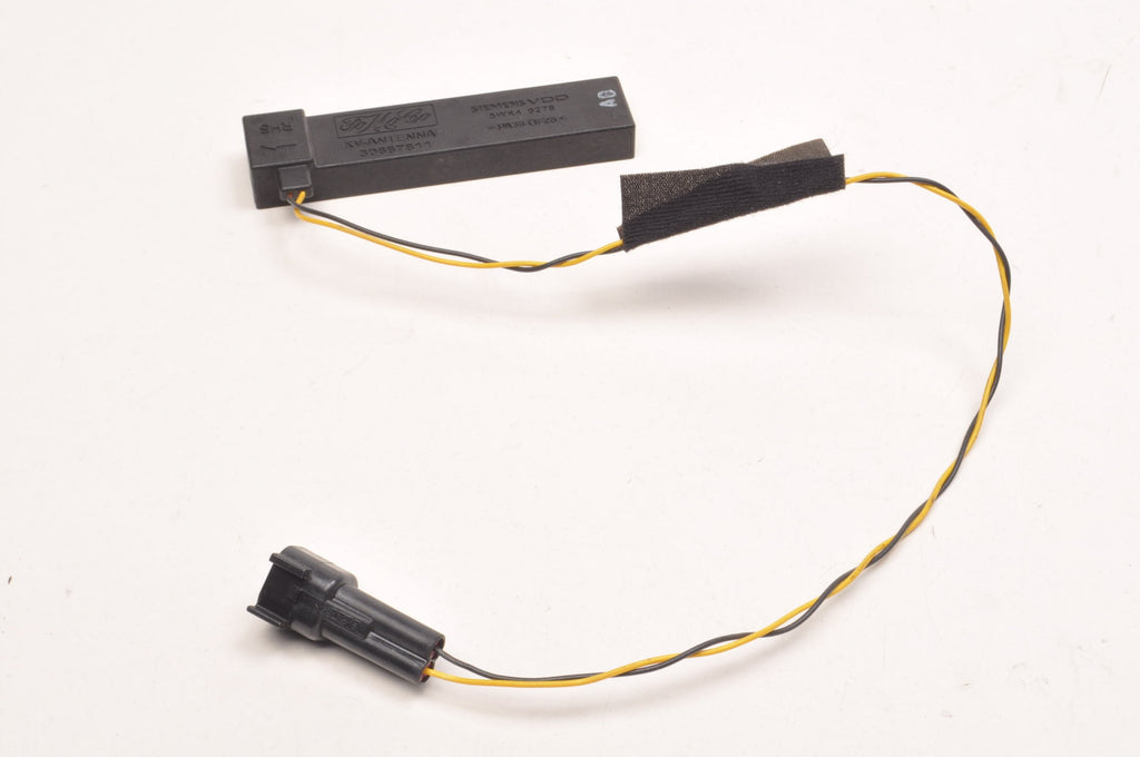 VOLVO C30 C70 S40 II V50 ANTENNA AMPLIFIER 30667811