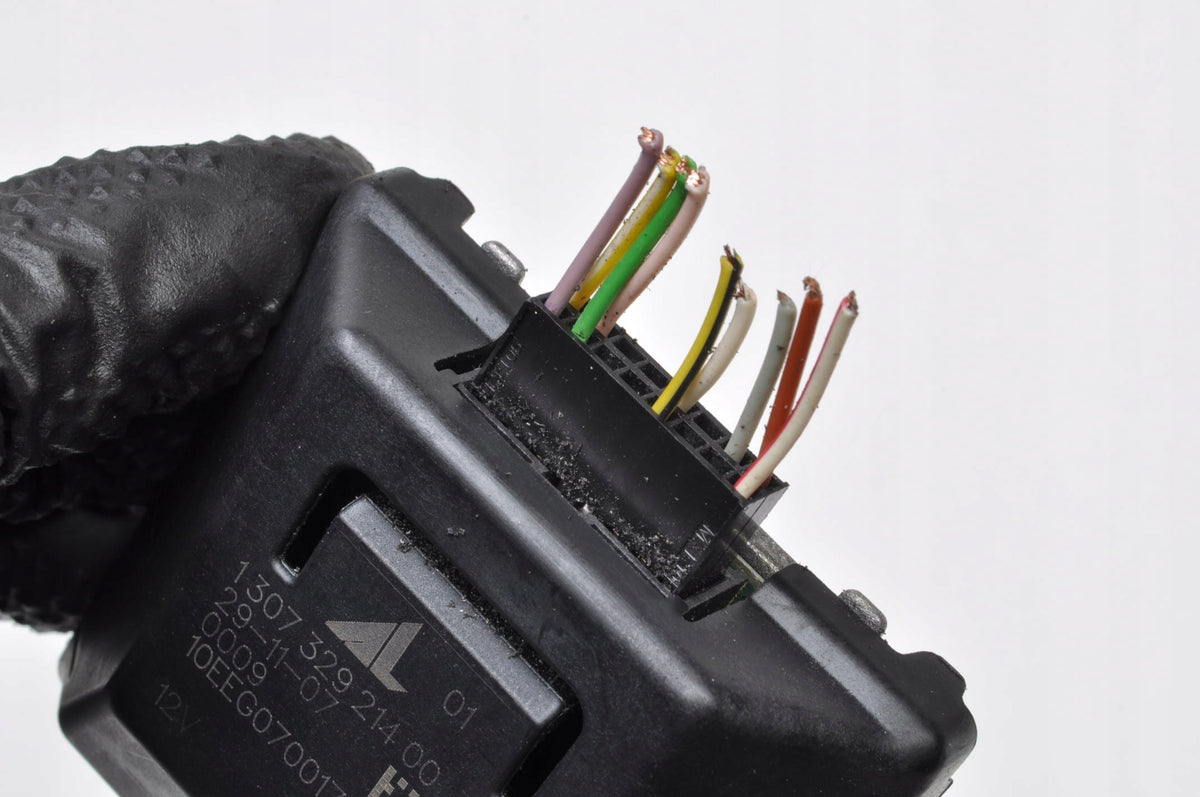 VOLVO C30 C70 V50 LAMP TURN MODULE 130732921400 LIFT