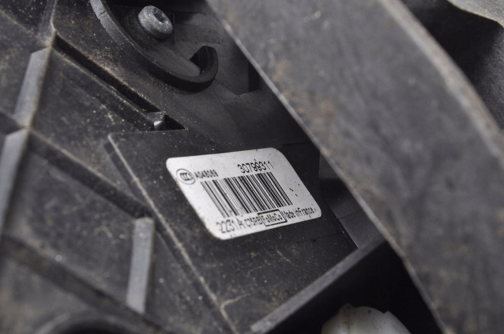 VOLVO C30 DOOR LOCK LEFT FRONT 30799311 10 PIN