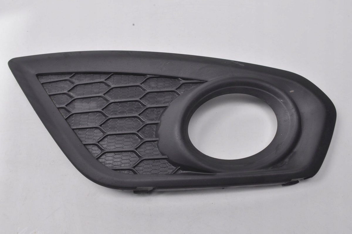 VOLVO C30 FRAME HALOGEN GRILLE RIGHT BUMPER LIFT 31323410