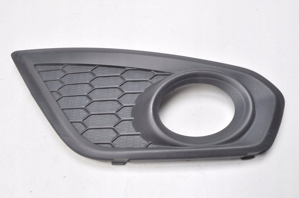 VOLVO C30 FRAME HALOGEN GRILLE RIGHT LIFT 31323410