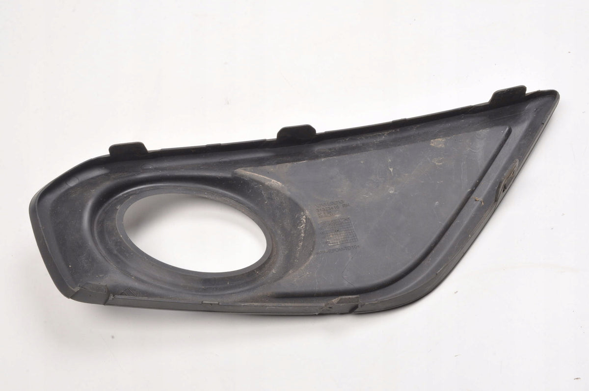 VOLVO C30 FRAME HALOGEN GRILLE RIGHT LIFT R-DESIGN 31323410