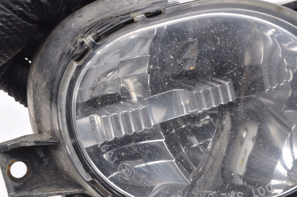 VOLVO C30 HALOGEN LEFT LIFT 31353109