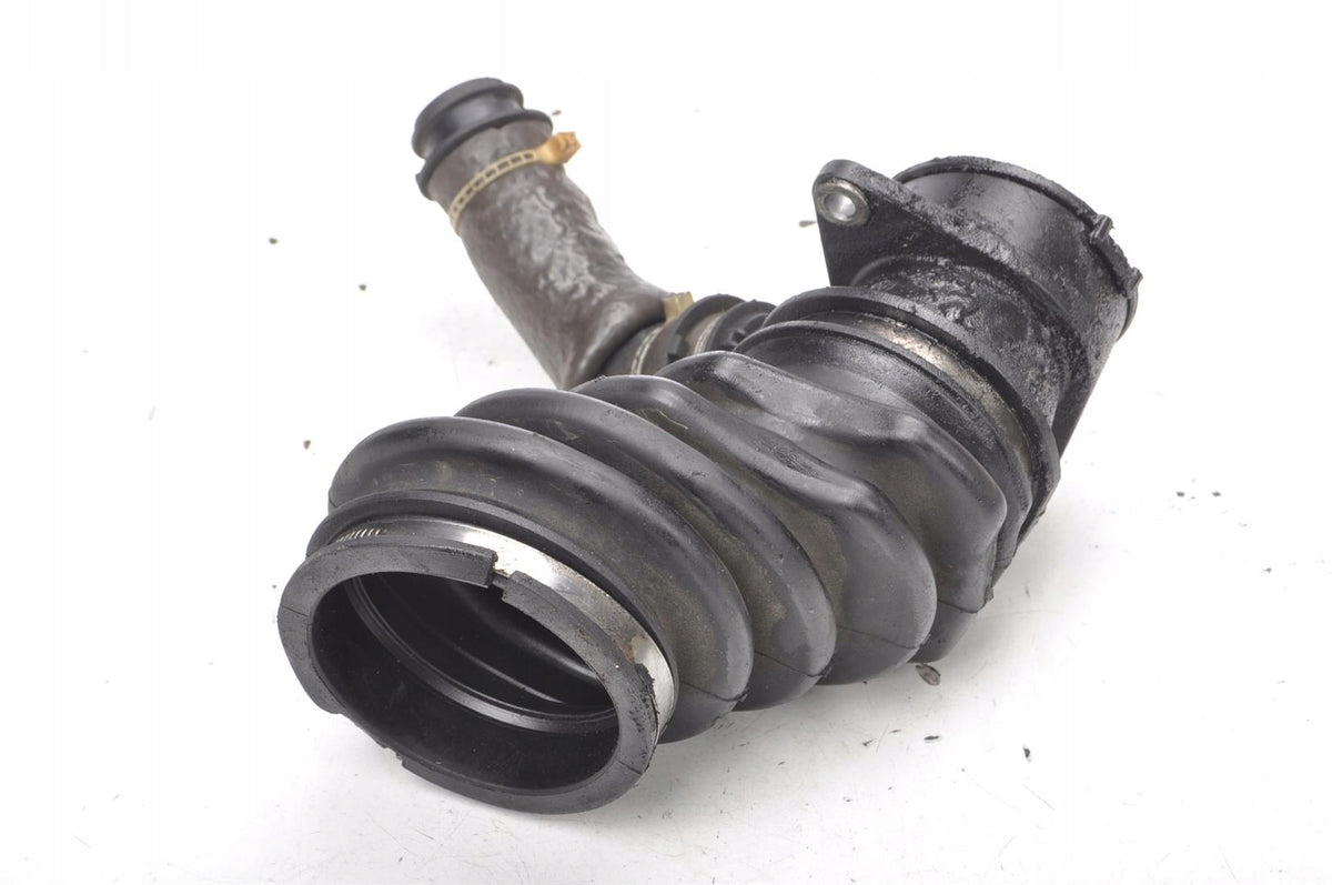 VOLVO C30 S40 1.6 D2 AIR PIPE AV61-6C784-AC