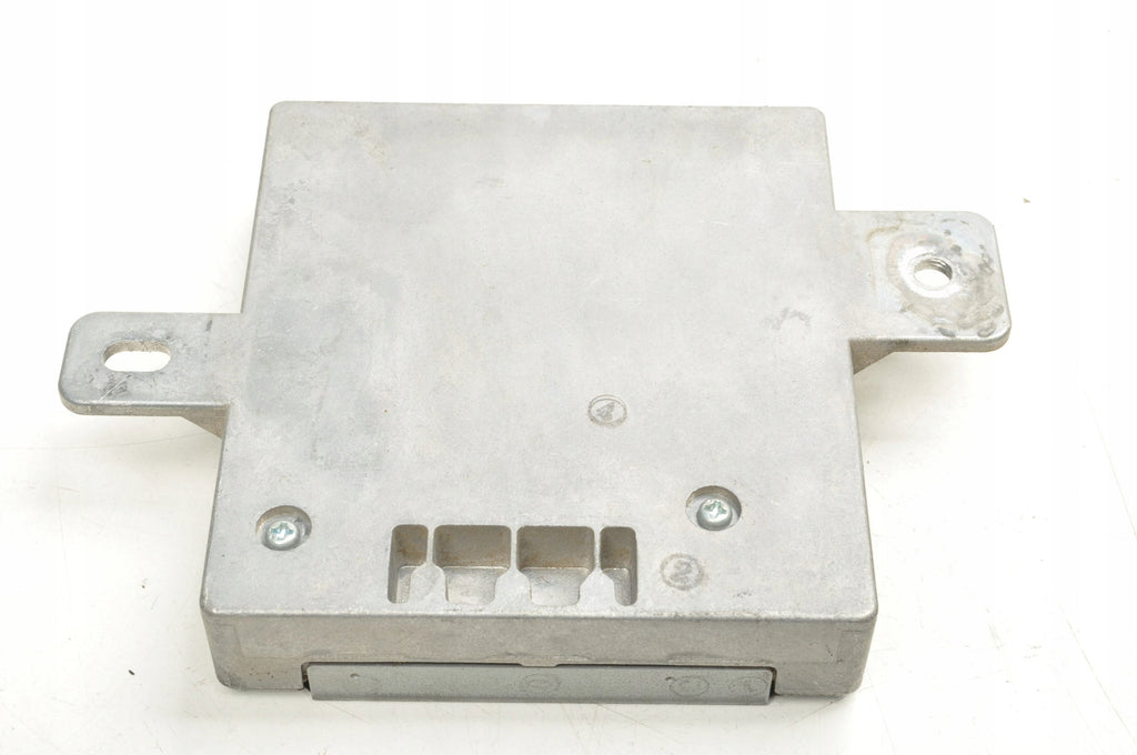 VOLVO C30 S40 C70 V50 ANTENNA AMPLIFIER 30710720