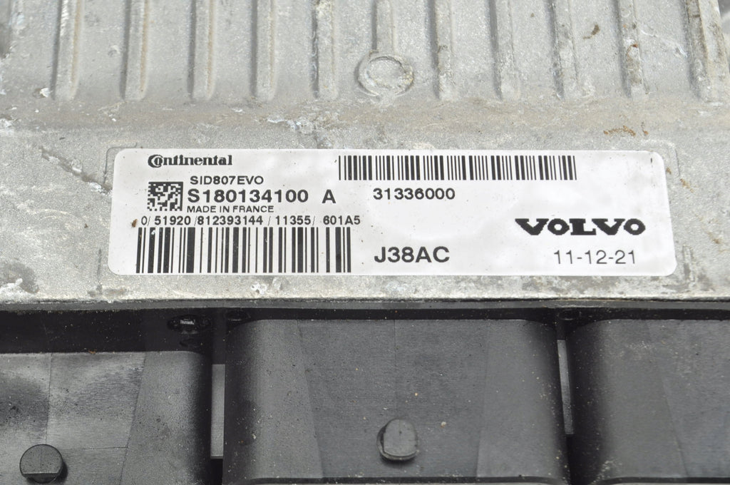 VOLVO C30 S40 II C70 V50 1.6 8V D2 COMPUTER ENGINE DRIVER 31336000