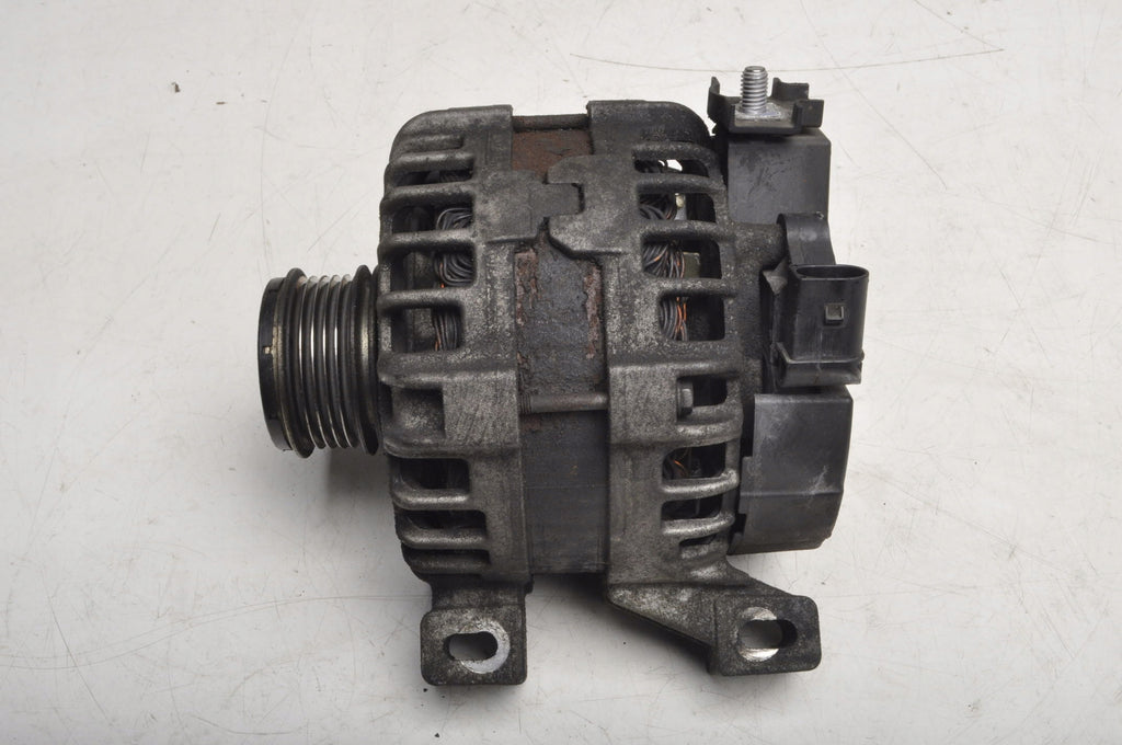 VOLVO C30 S40 II C70 V50 2.0 D3 150KM ALTERNATOR 31288879