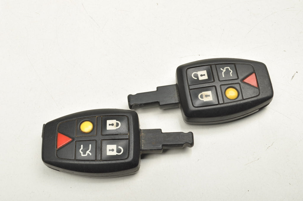 VOLVO C30 S40 II C70 V50 BOX MODULE BSI KEYS 30728906