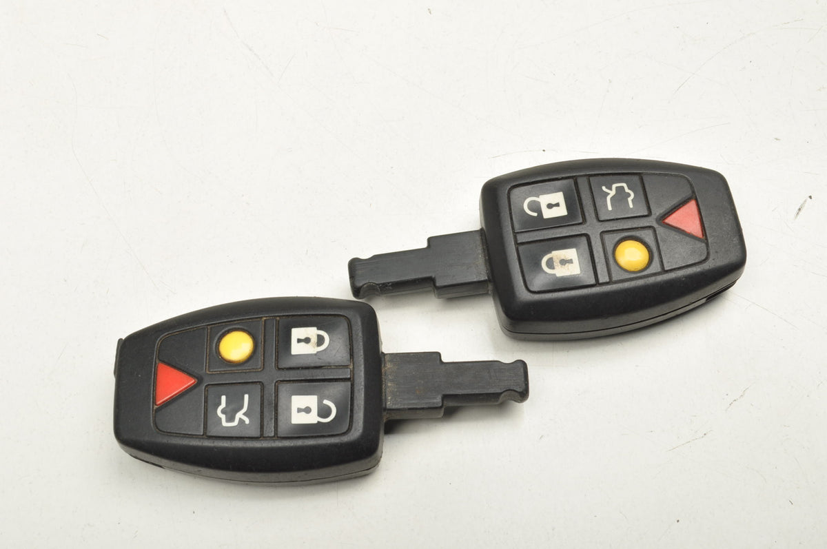 VOLVO C30 S40 II C70 V50 BOX MODULE BSI KEYS 30728906