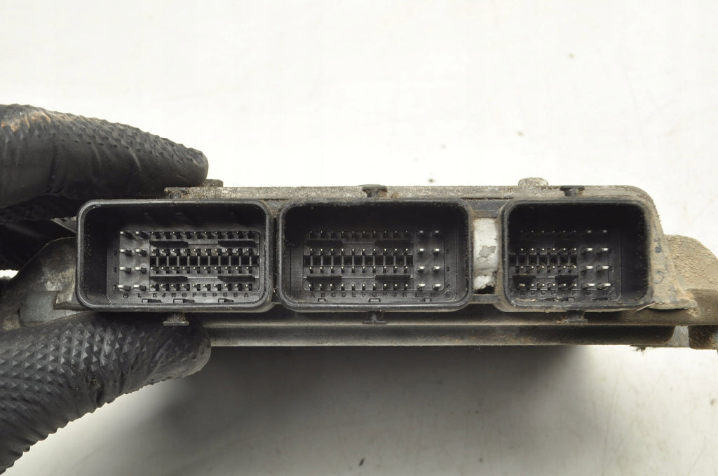VOLVO C30 S40 II V50 2.0 D COMPUTER ENGINE DRIVER 31211081