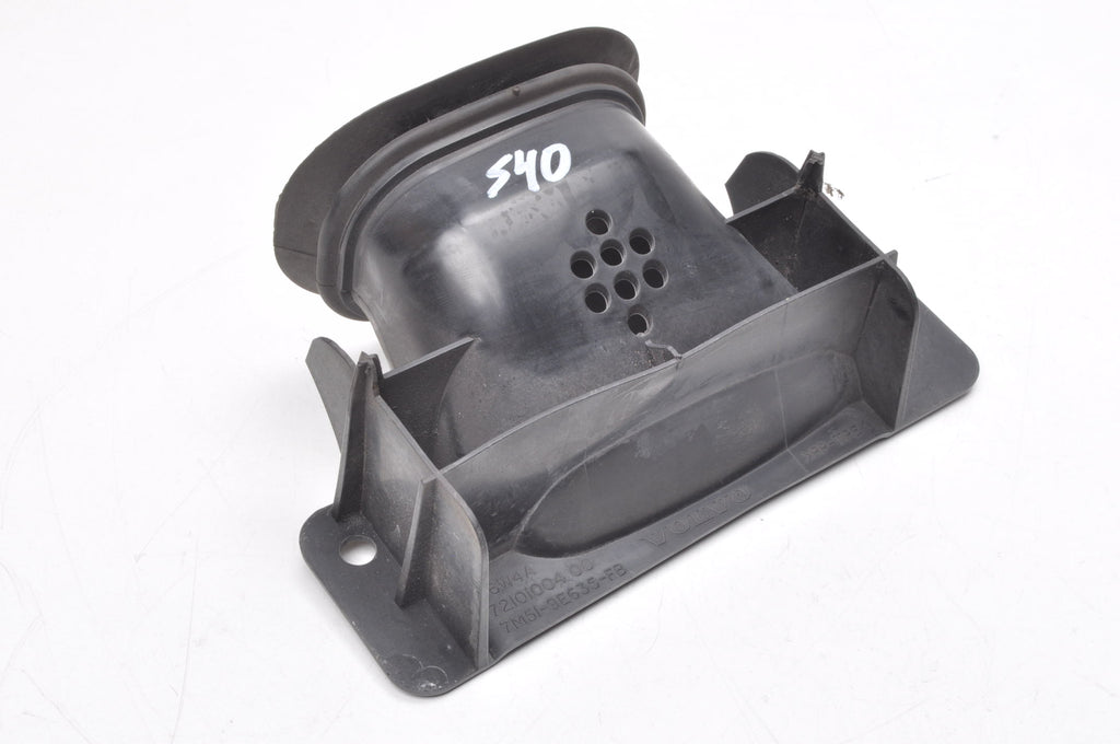 VOLVO C30 S40 II V50 AIR INTAKE PIPE 7M51-9E635-FB