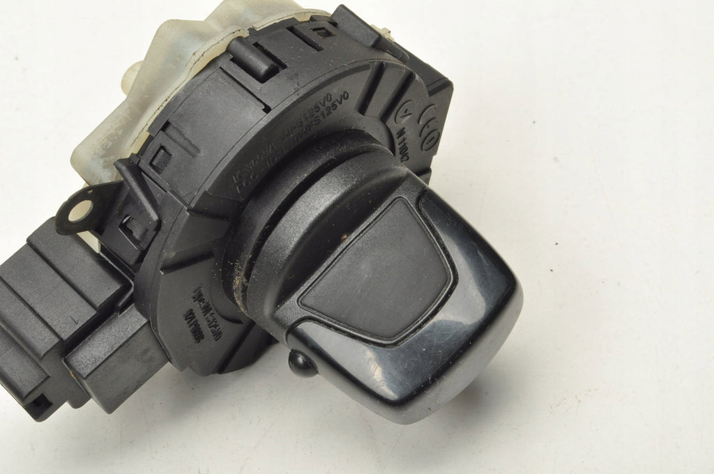 VOLVO C30 S40 II V50 C70 IGNITION KEY 31300586