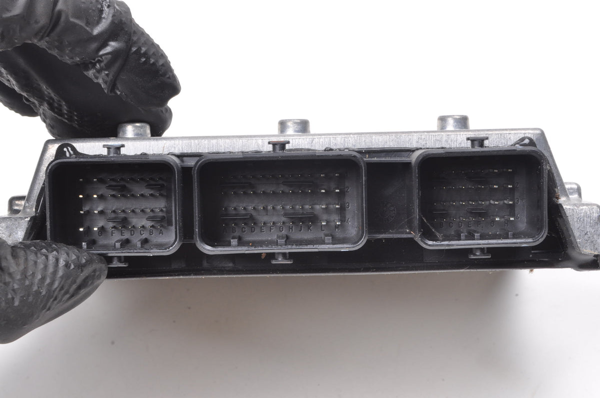 VOLVO C30 S40 V50 C70 2.0 16V 145KM COMPUTER ENGINE DRIVER 30788961