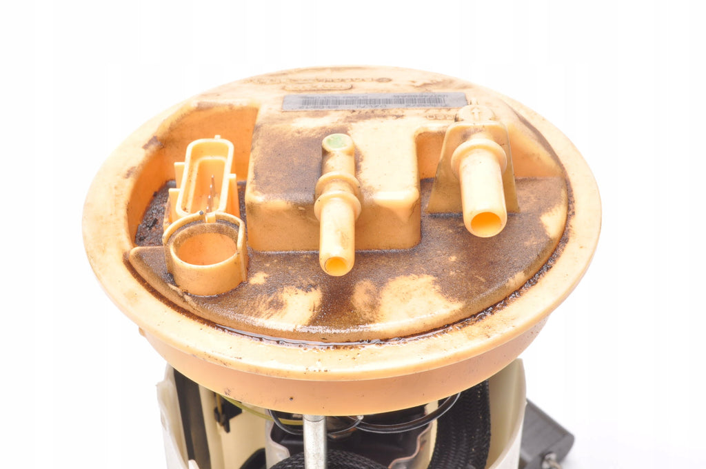 VOLVO C30 S40 V50 C70 D3 150KM FUEL PUMP 31303272