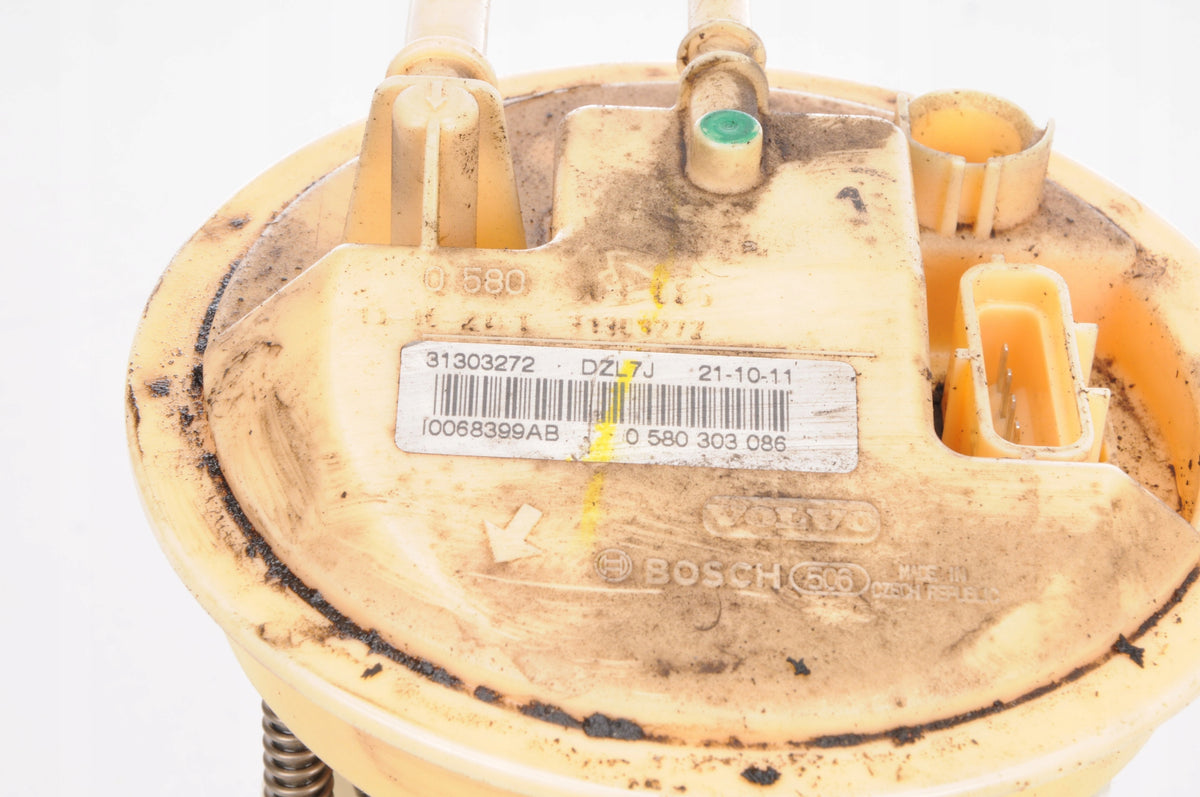 VOLVO C30 S40 V50 C70 D3 150KM FUEL PUMP 31303272