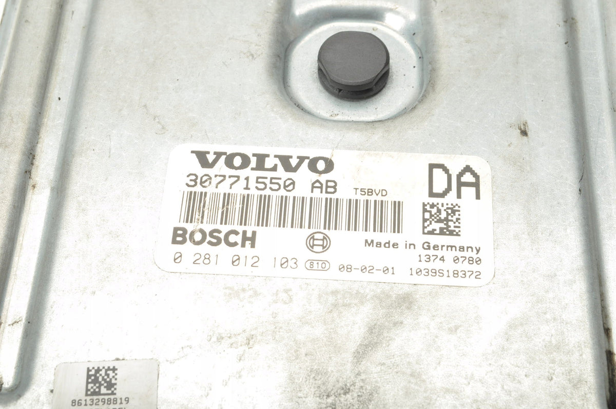 VOLVO C30 S40 V50 C70 II 2.4 D5 180KM COMPUTER ENGINE DRIVER 30771550