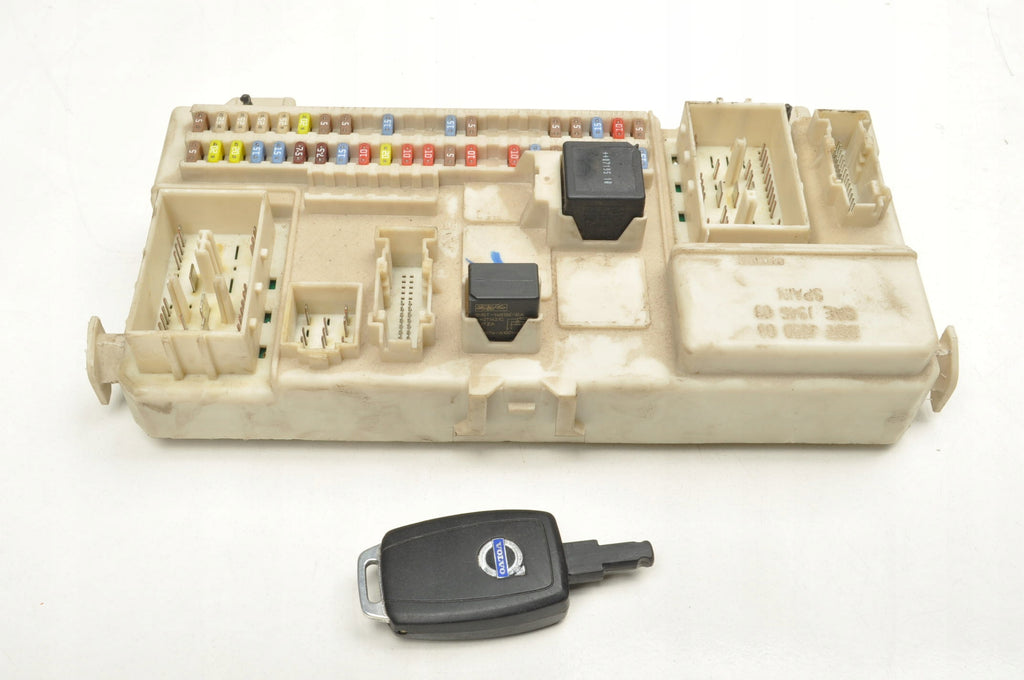VOLVO C30 S40 V50 V50 BOX MODULE BSI 30765471 KEY