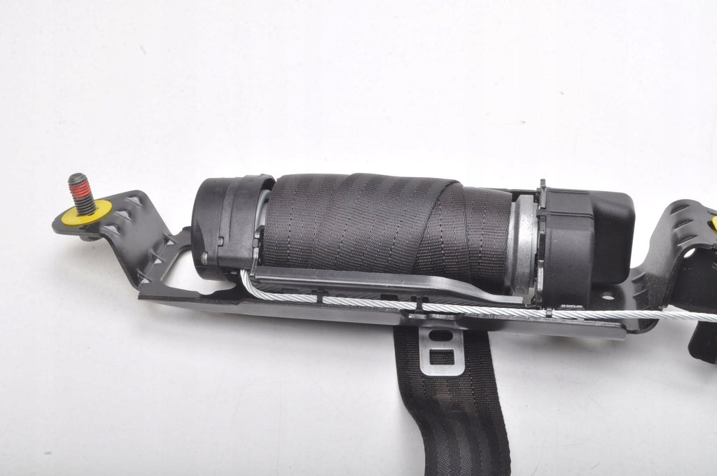 VOLVO C30 SEAT BELT LEFT FRONT 30642222