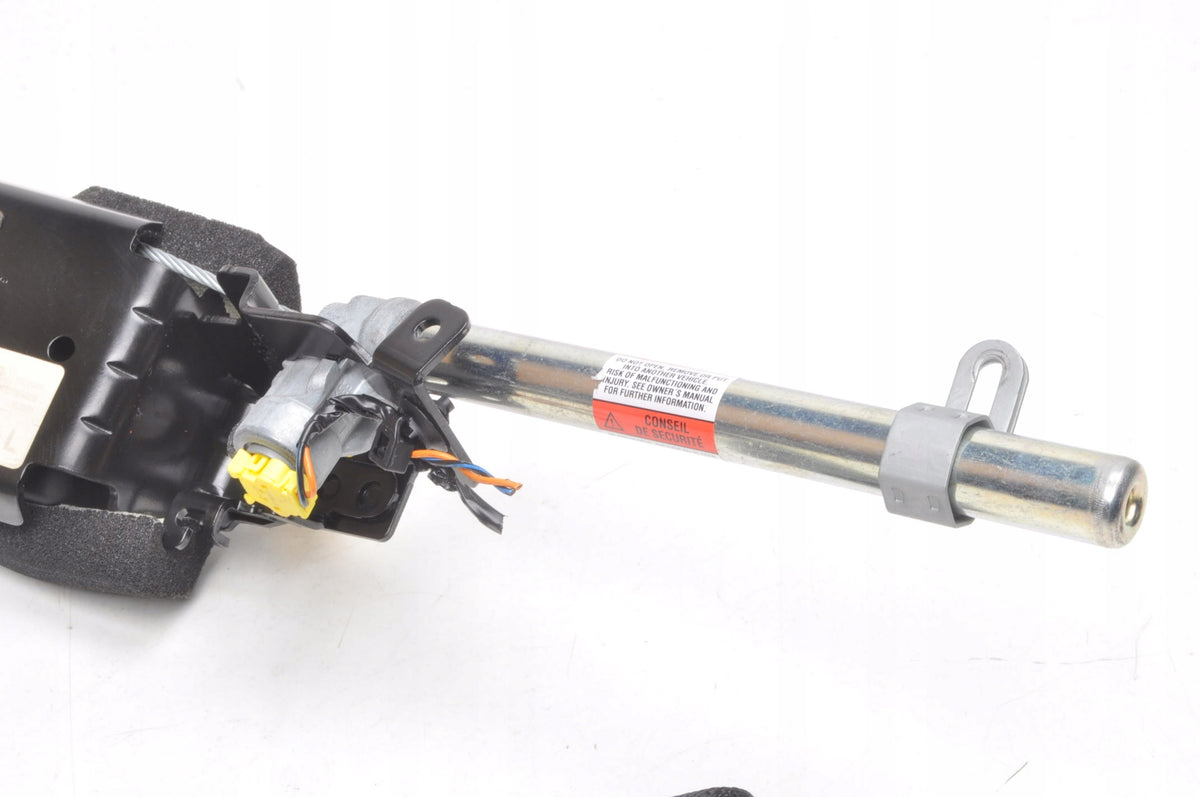 VOLVO C30 SEAT BELT LEFT FRONT LIFT 31320498