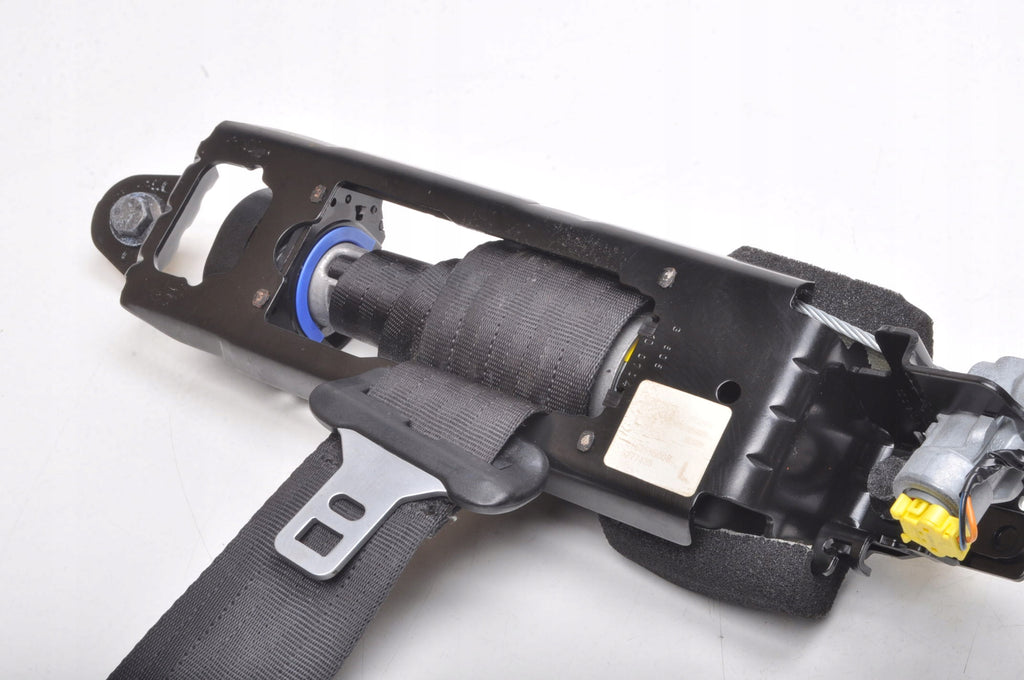 VOLVO C30 SEAT BELT LEFT FRONT LIFT 31320498