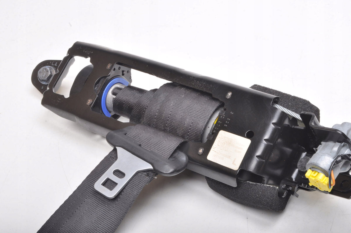 VOLVO C30 SEAT BELT LEFT FRONT LIFT 31320498