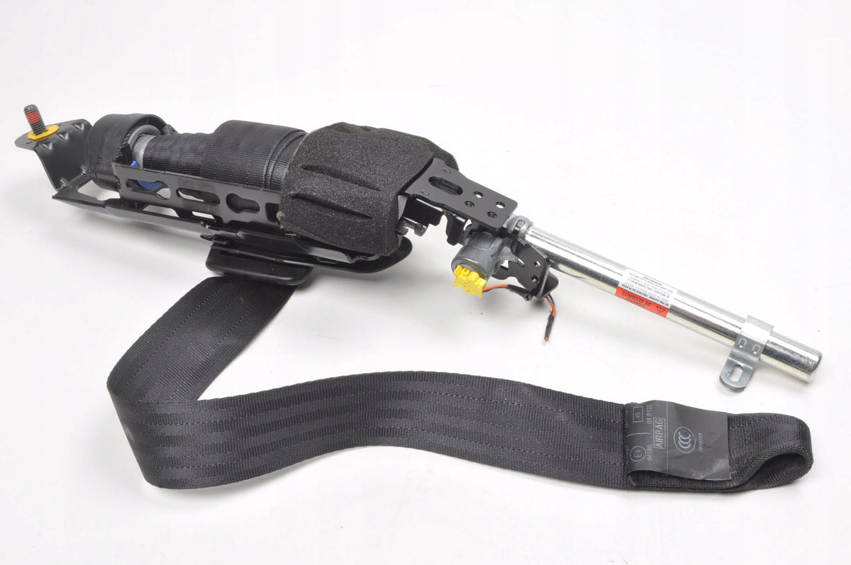 VOLVO C30 SEAT BELT RIGHT FRONT 31351425