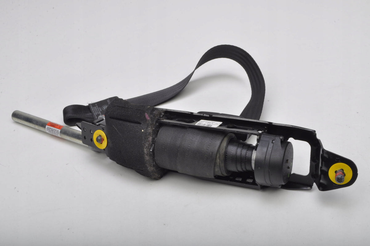 VOLVO C30 SEAT BELT RIGHT FRONT 9123539