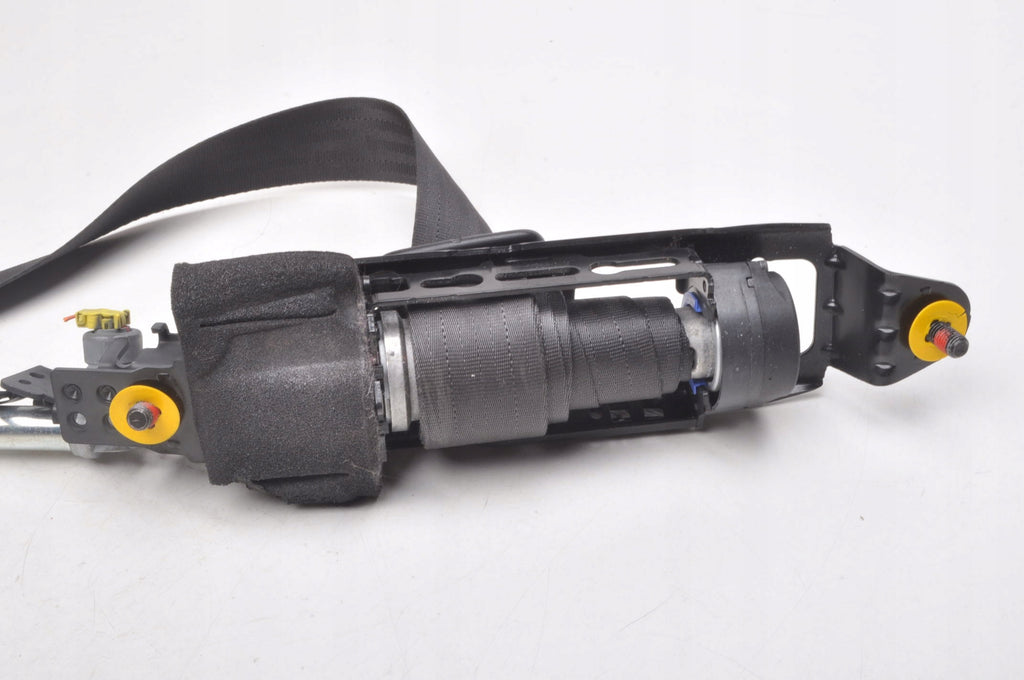 VOLVO C30 SEAT BELT RIGHT FRONT LIFT 31351425