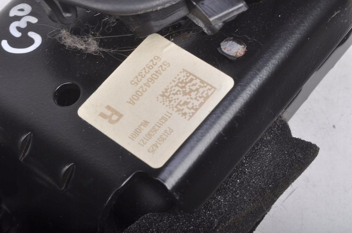 VOLVO C30 SEAT BELT RIGHT FRONT LIFT 31351425