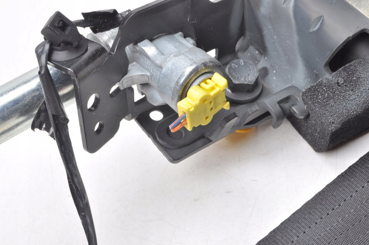 VOLVO C30 SEAT BELT RIGHT FRONT LIFT 31351425