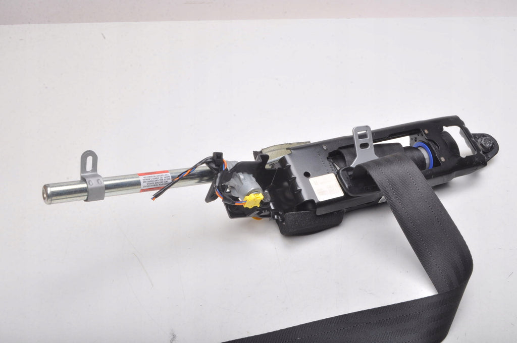 VOLVO C30 SEAT BELT RIGHT FRONT LIFT HB 3D 31320499