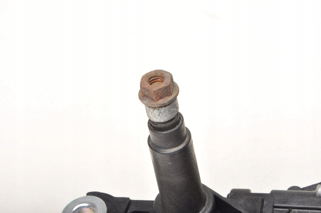 VOLVO C30 WIPER MOTOR REAR HB 3D 31217000