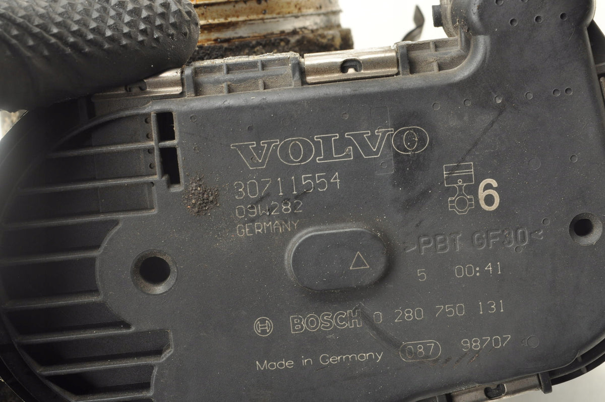 VOLVO C70 AND S60 AND S80 AND V70 II XC70 AND XC90 AND 2.5 T THROTTLE 30711554