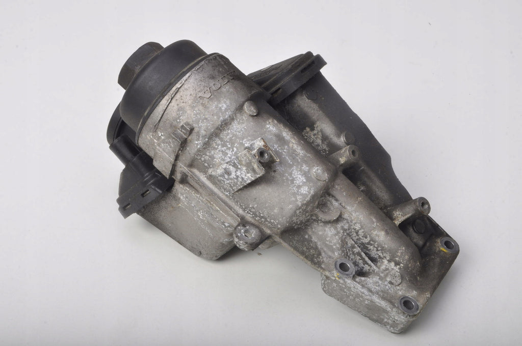 VOLVO C70 II 2.4 OIL FILTER COOLER 30788494