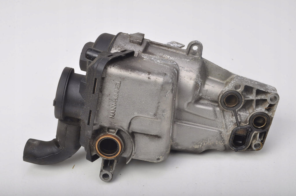 VOLVO C70 II 2.4 OIL FILTER COOLER 30788494
