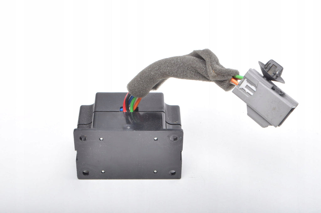 VOLVO C70 II CONTROLLER RELAY MODULE 8676998