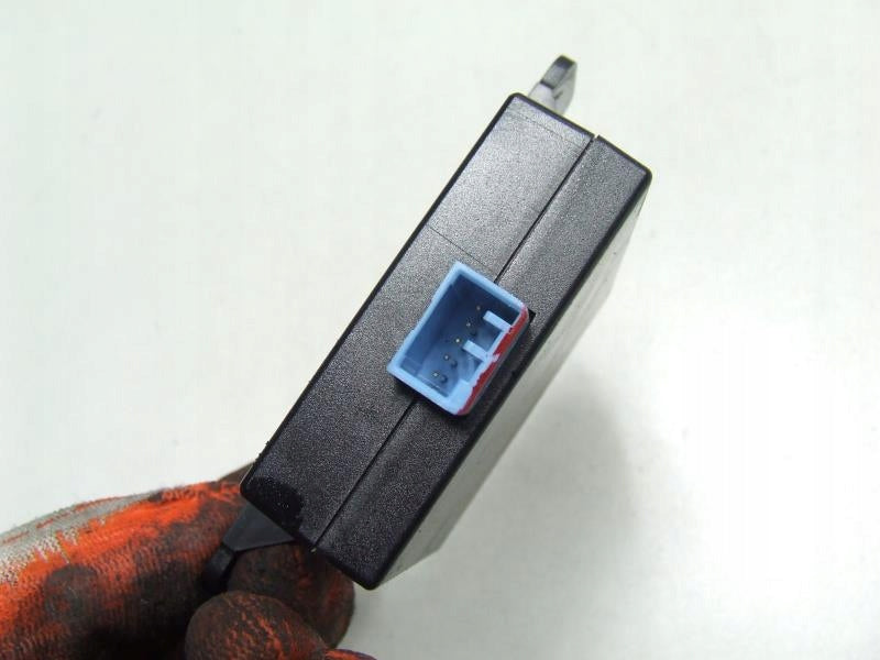 VOLVO C70 II RELAY MODULE 30797982