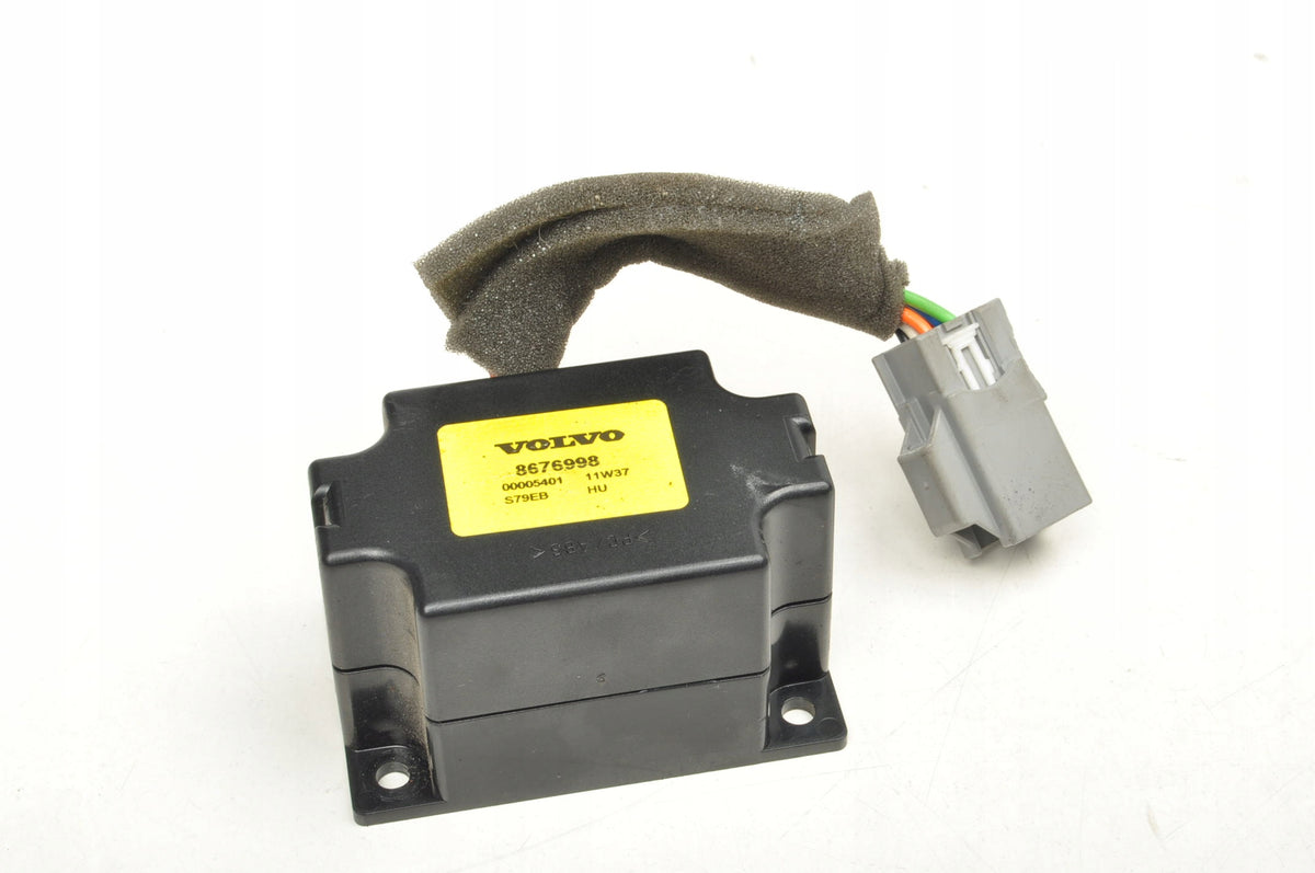 VOLVO C70 II RELAY MODULE 8676998