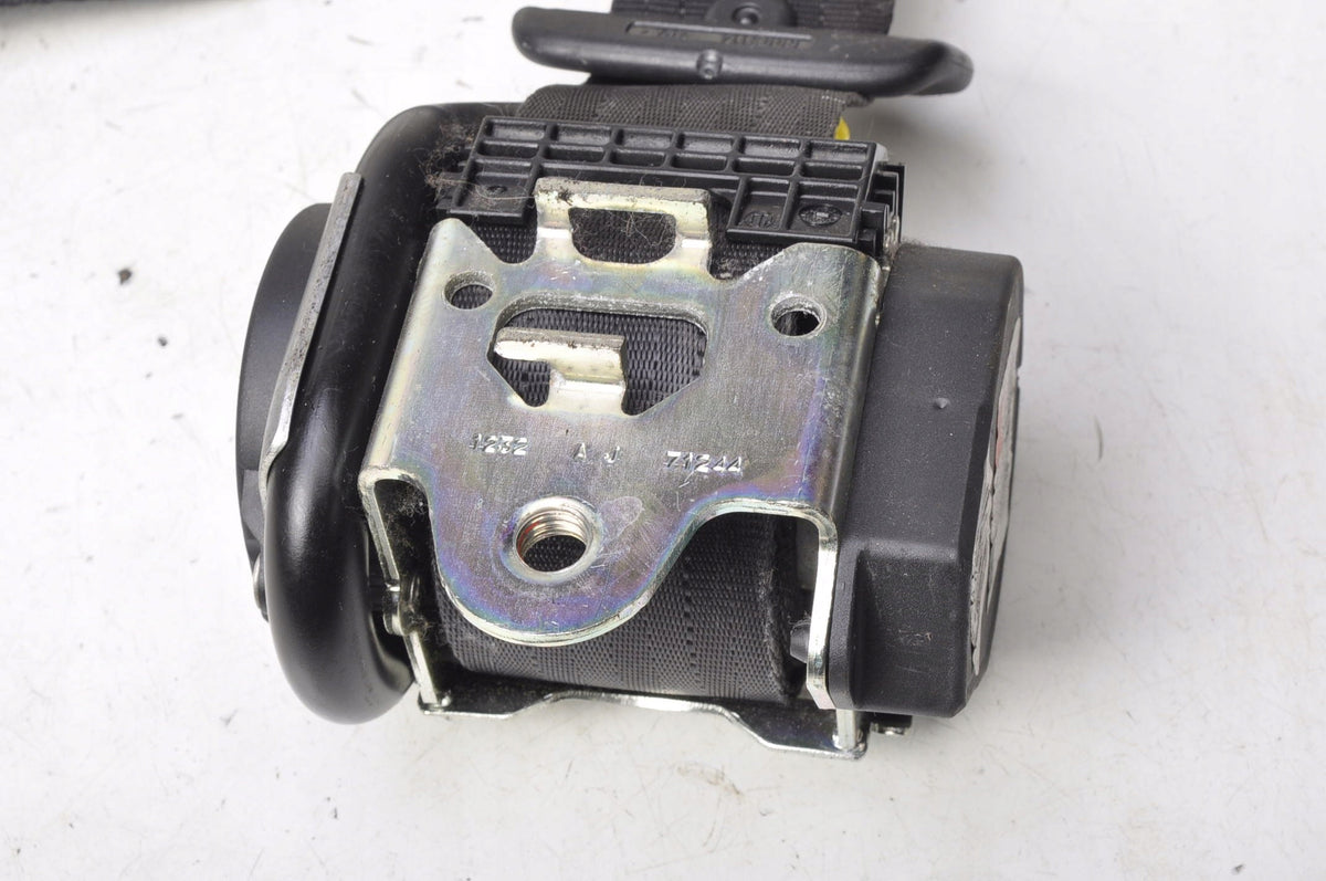 VOLVO C70 II SEAT BELT LEFT FRONT 6841705