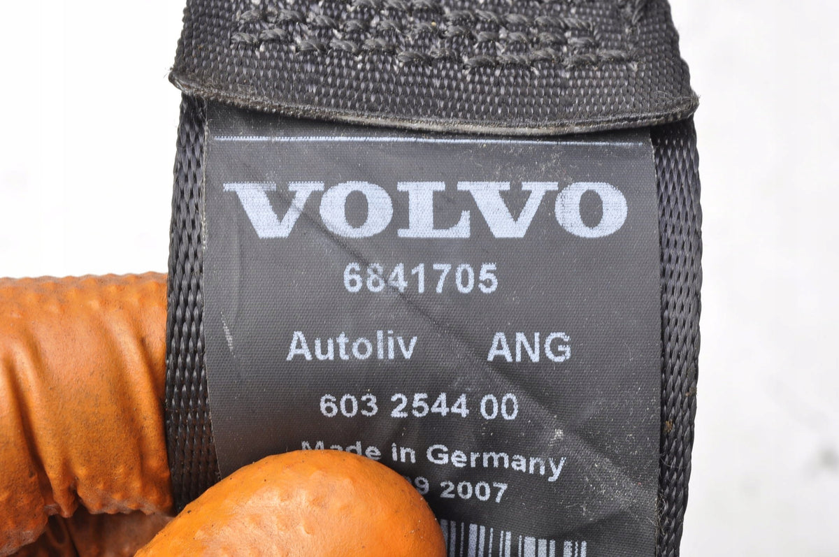 VOLVO C70 II SEAT BELT LEFT FRONT 6841705