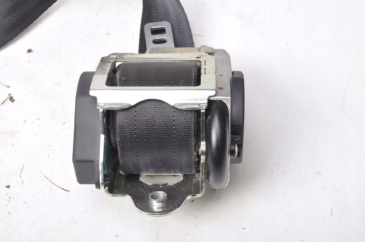 VOLVO C70 II SEAT BELT LEFT FRONT 6841705