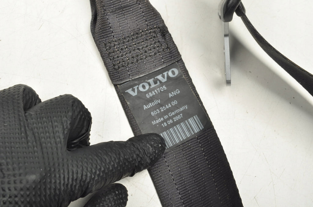 VOLVO C70 II SEAT BELT LEFT FRONT 6841705
