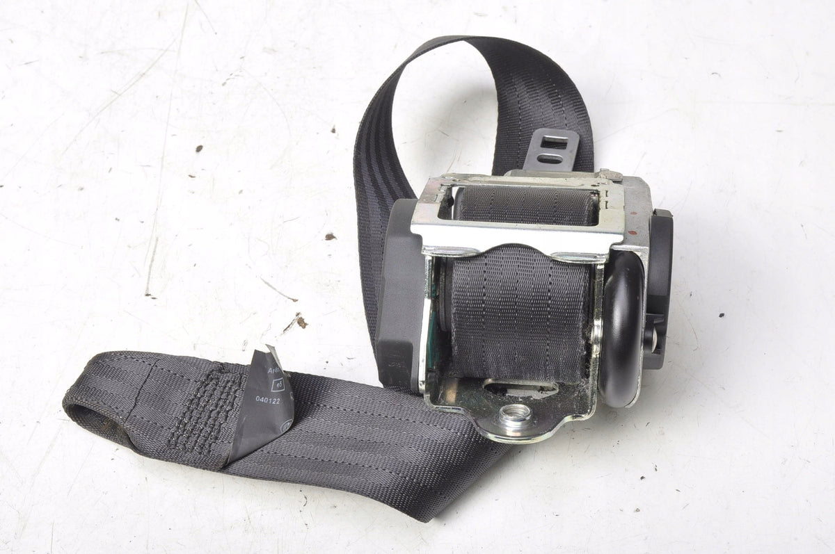 VOLVO C70 II SEAT BELT LEFT FRONT 6841705