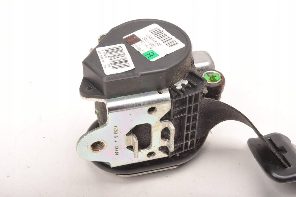 VOLVO C70 II SEAT BELT RIGHT FRONT 6841706